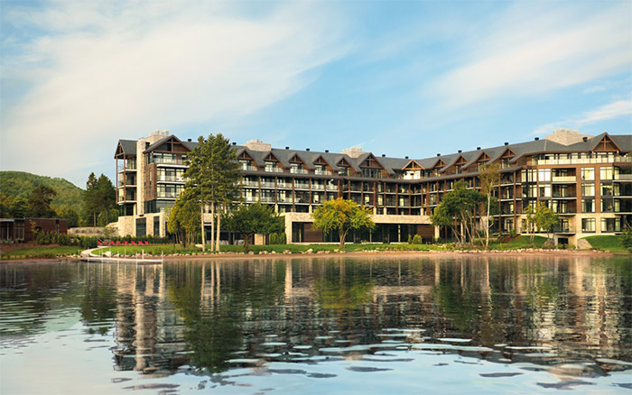 Entourage sur-le-Lac