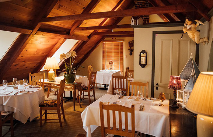 Le Mitoyen restaurant Laval